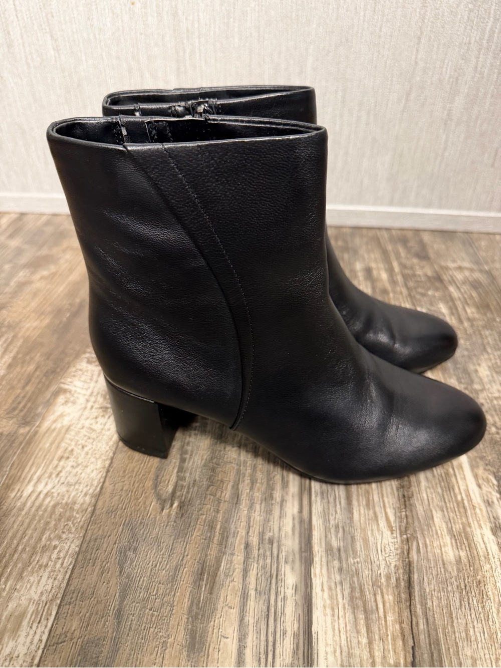 Naturalizer Black Leather Ankle Boots with Block Heel Size 7.5 - Picture 9 of 16